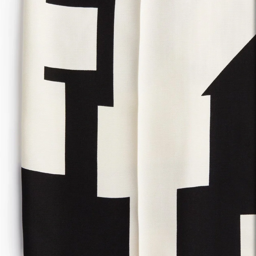 H&M Black and White Geometric Trousers - Picture 2 of 3
